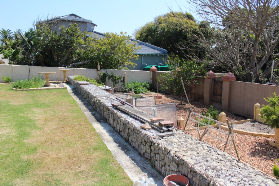 4 Bedroom Property for Sale in Santareme Eastern Cape